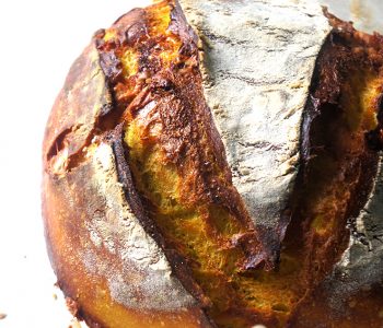 pain au curcuma et gouda au levain