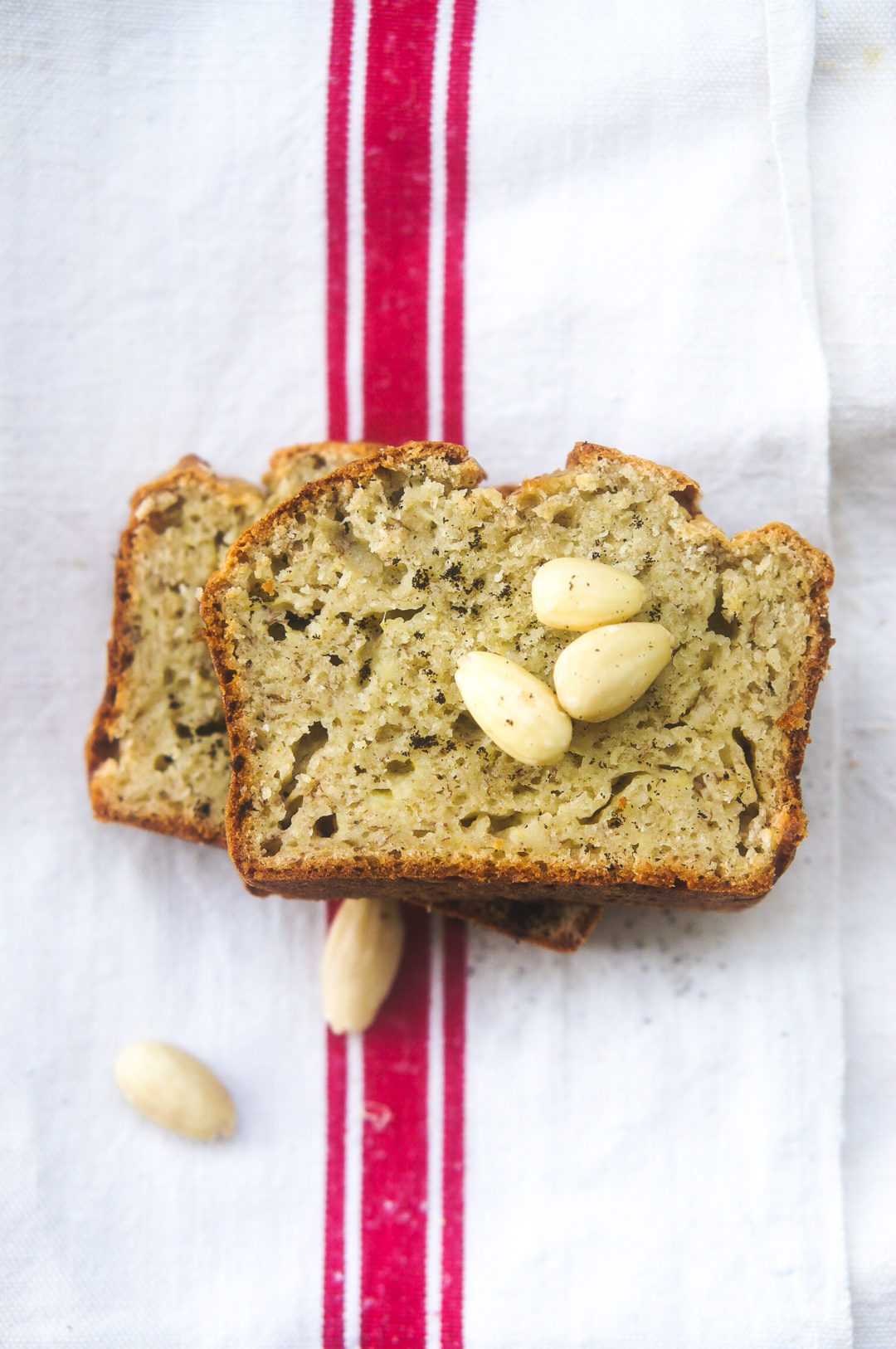 Banana bread sans sucres ajoutés